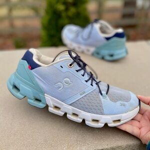 On Running On Cloud Cloud Flyer 4 Women’s 8.5 Blue/Teal/White